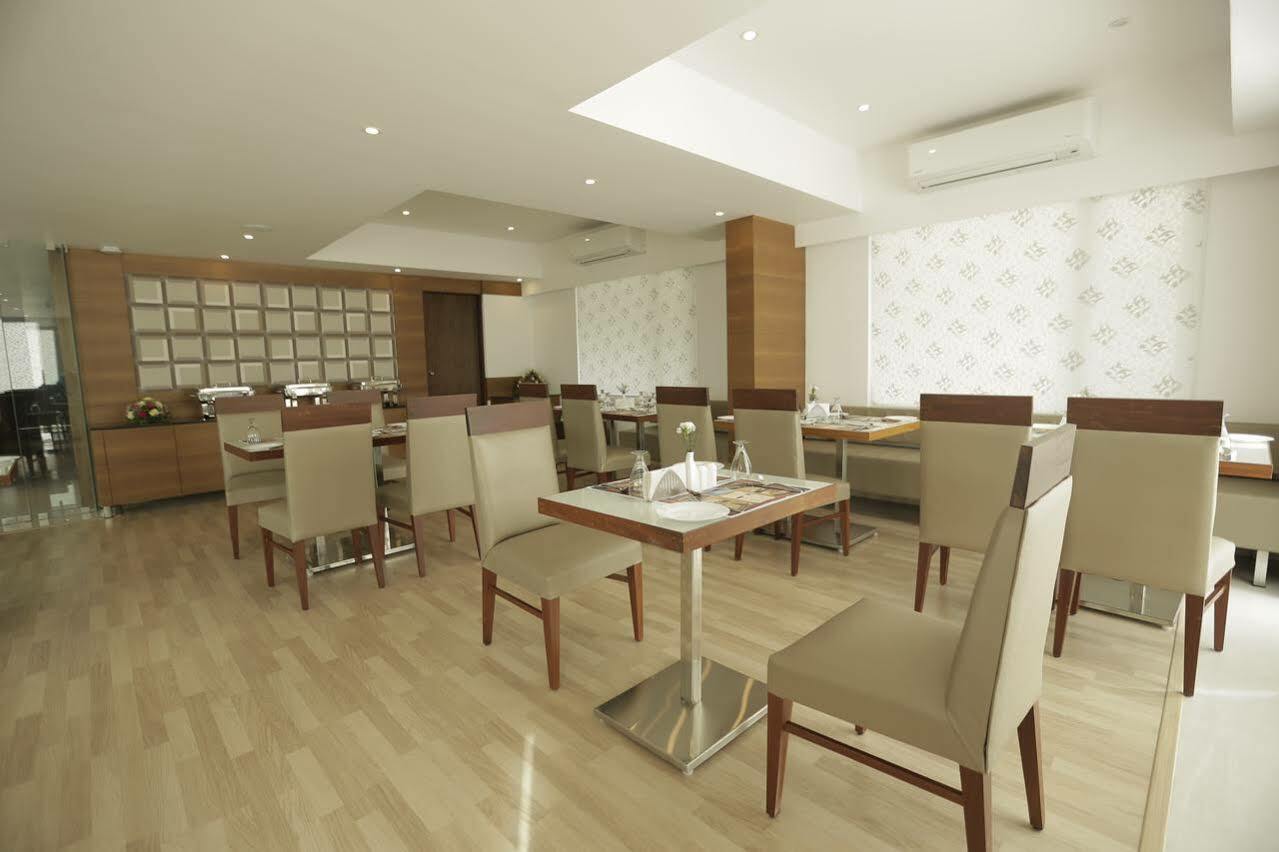 Park Connect Otel Kochi Dış mekan fotoğraf